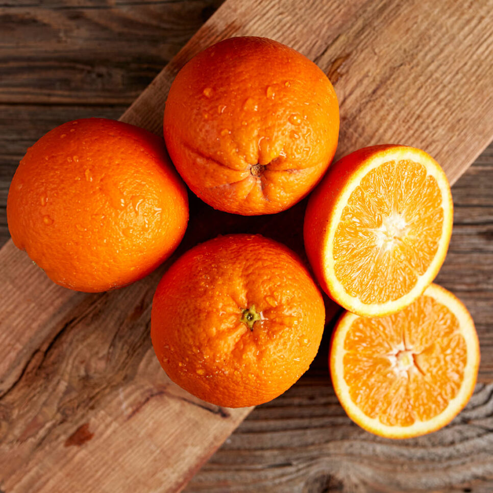 Ekologiczne pomarańcze soczyste z Sycylii